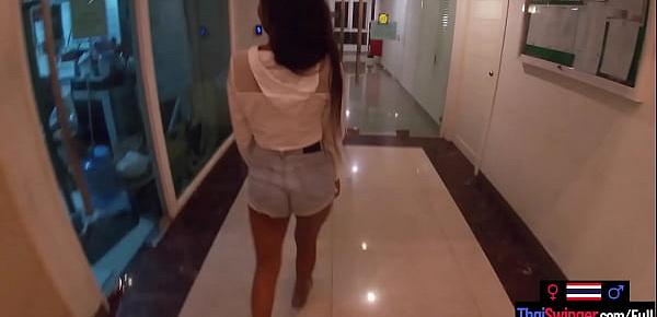  Thai teen girlfriend gives her boyfriend an amazing handjob once back